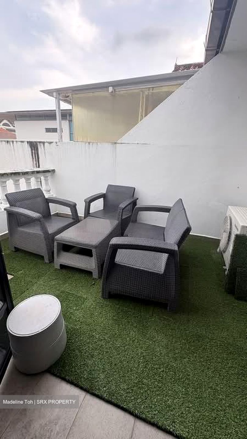 Jalan Lim Tai See (D10), Terrace #559570411